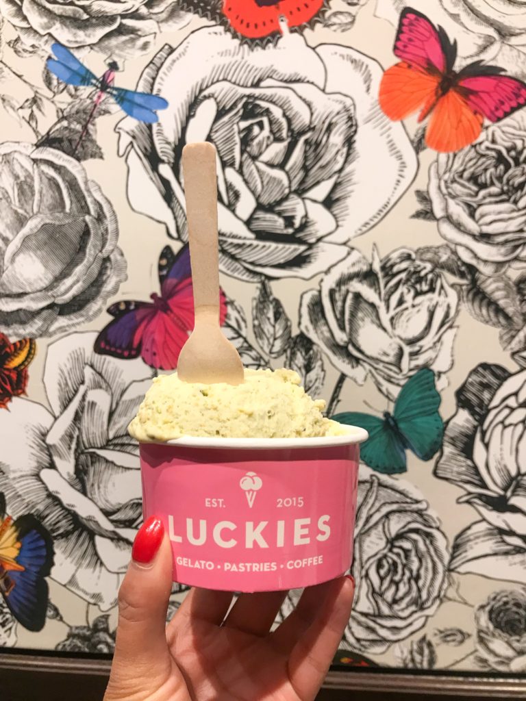 lucky's, gelato, live hotel